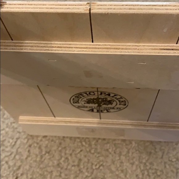 Wood pallet sign. - Picture 4 of 4